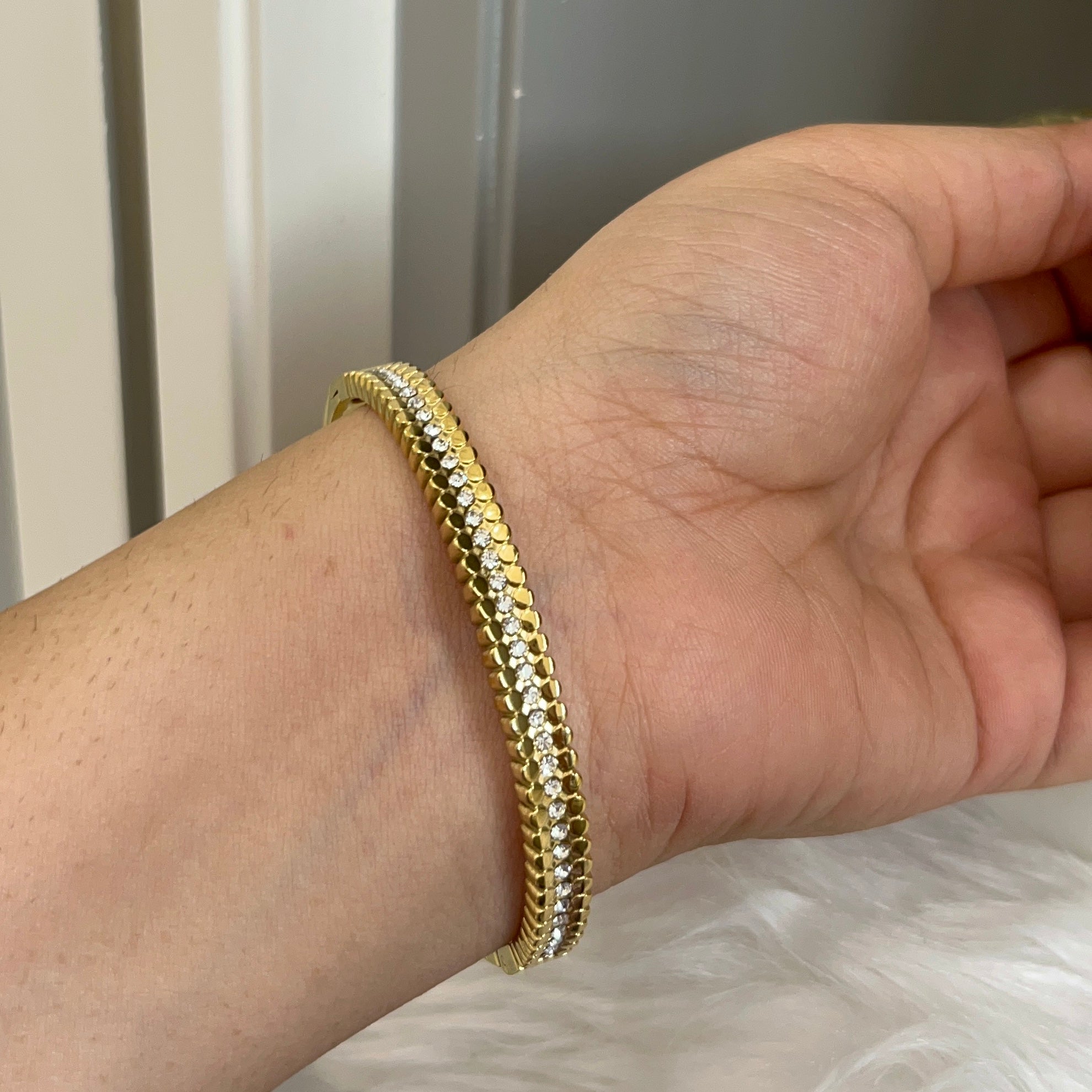 Spark bracelet
