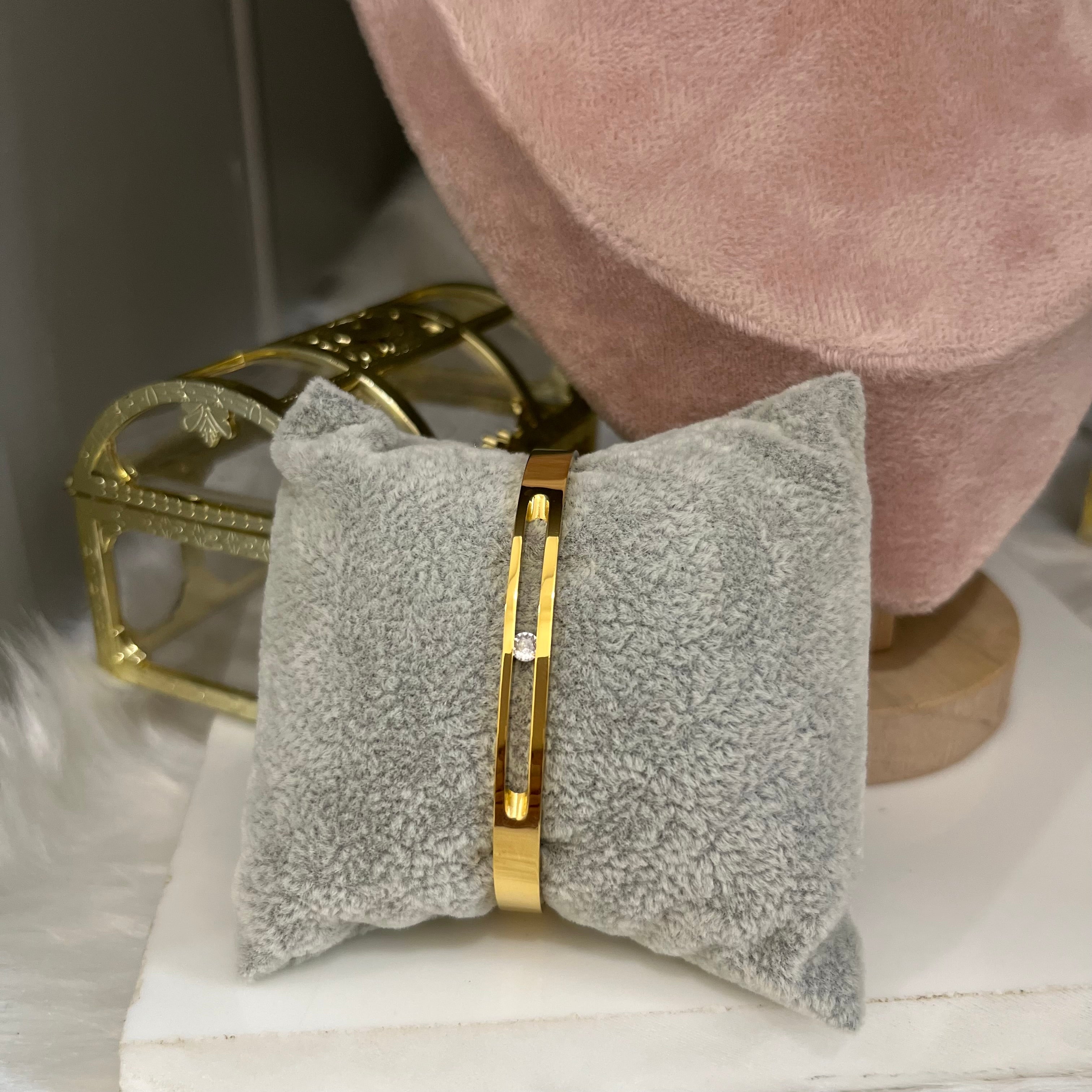 Amara gem cuff