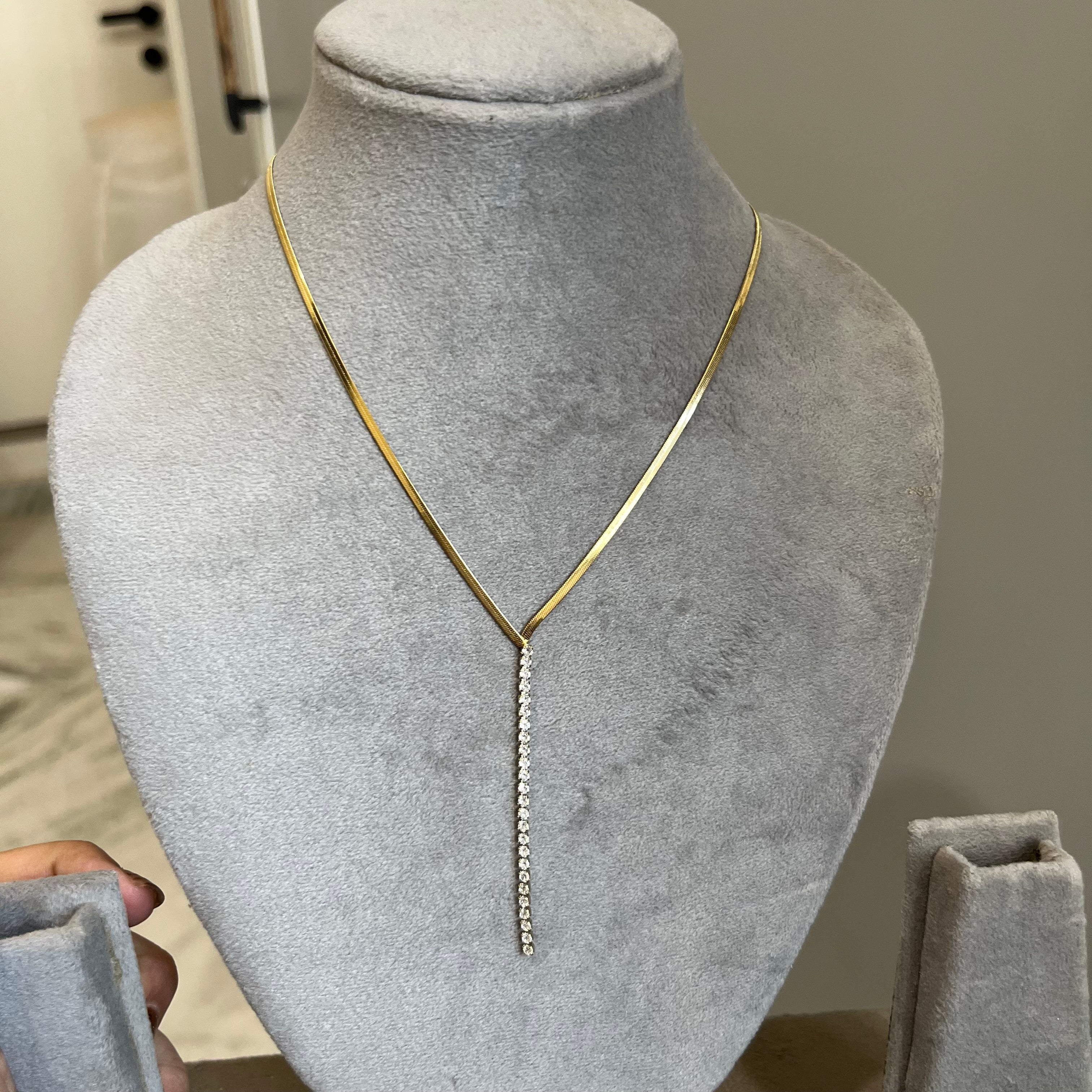 Long pendant Necklace