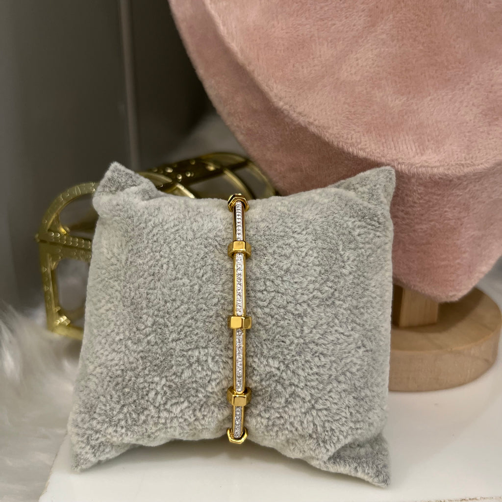 Celeste bar bracelet