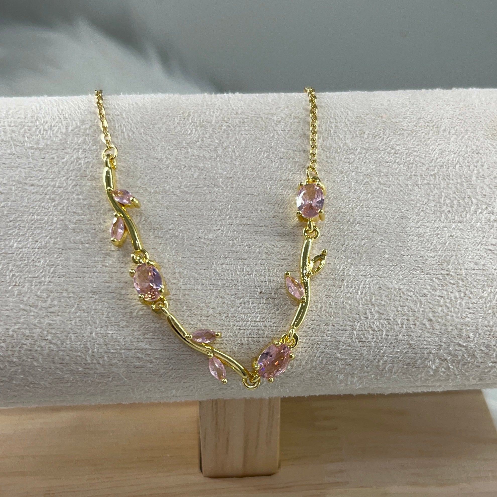 Tulip necklace