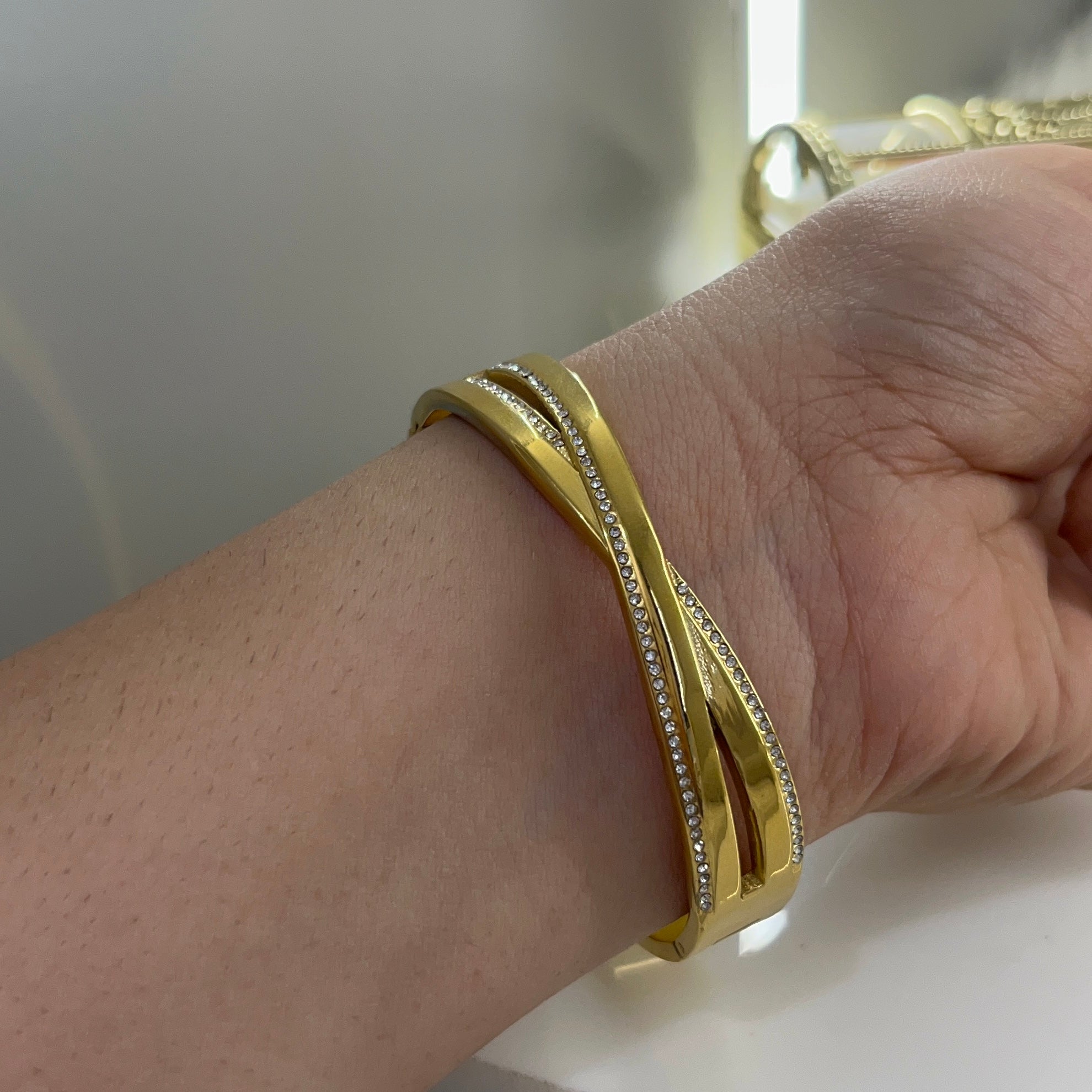 Twilight twist bracelet