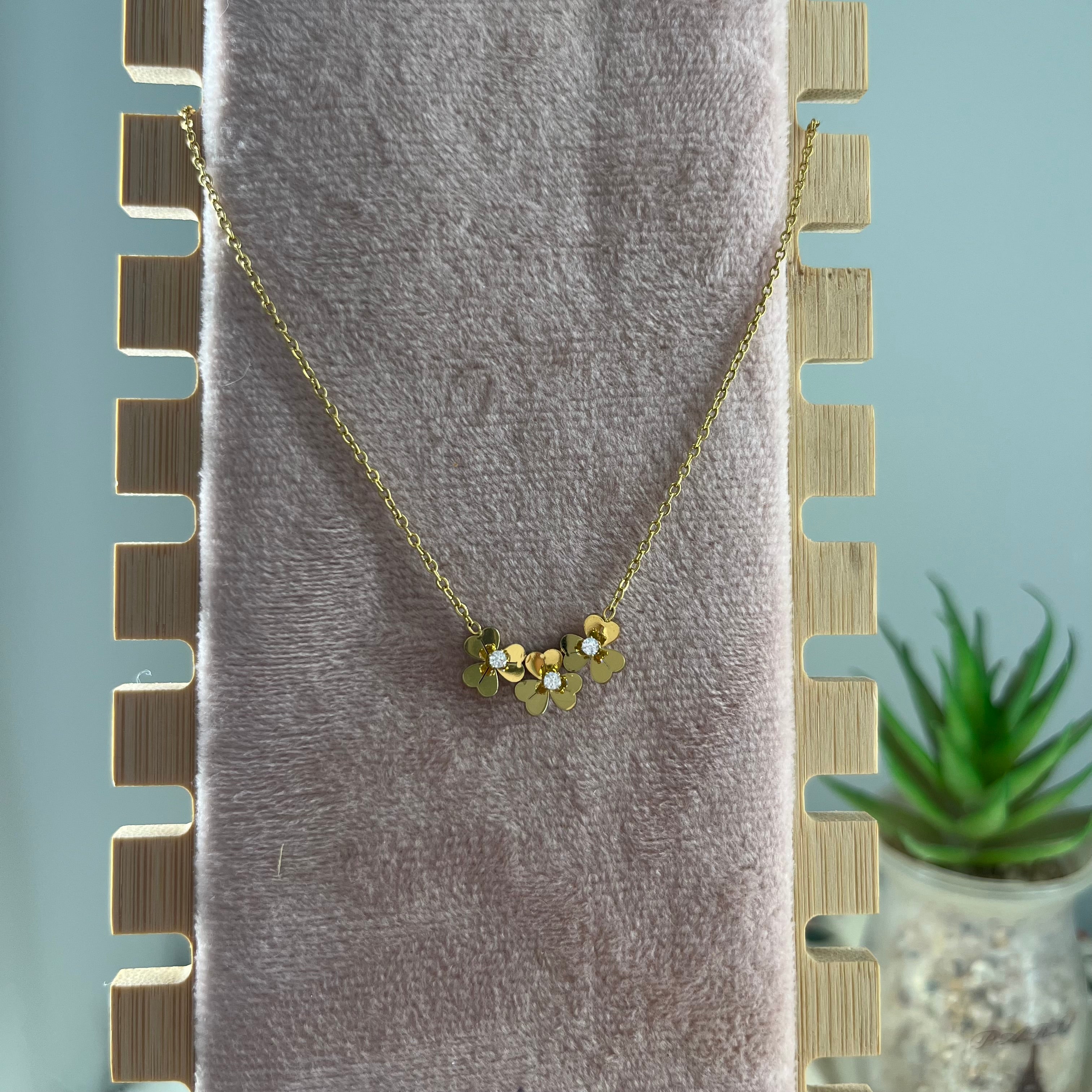 Flower Neckchain